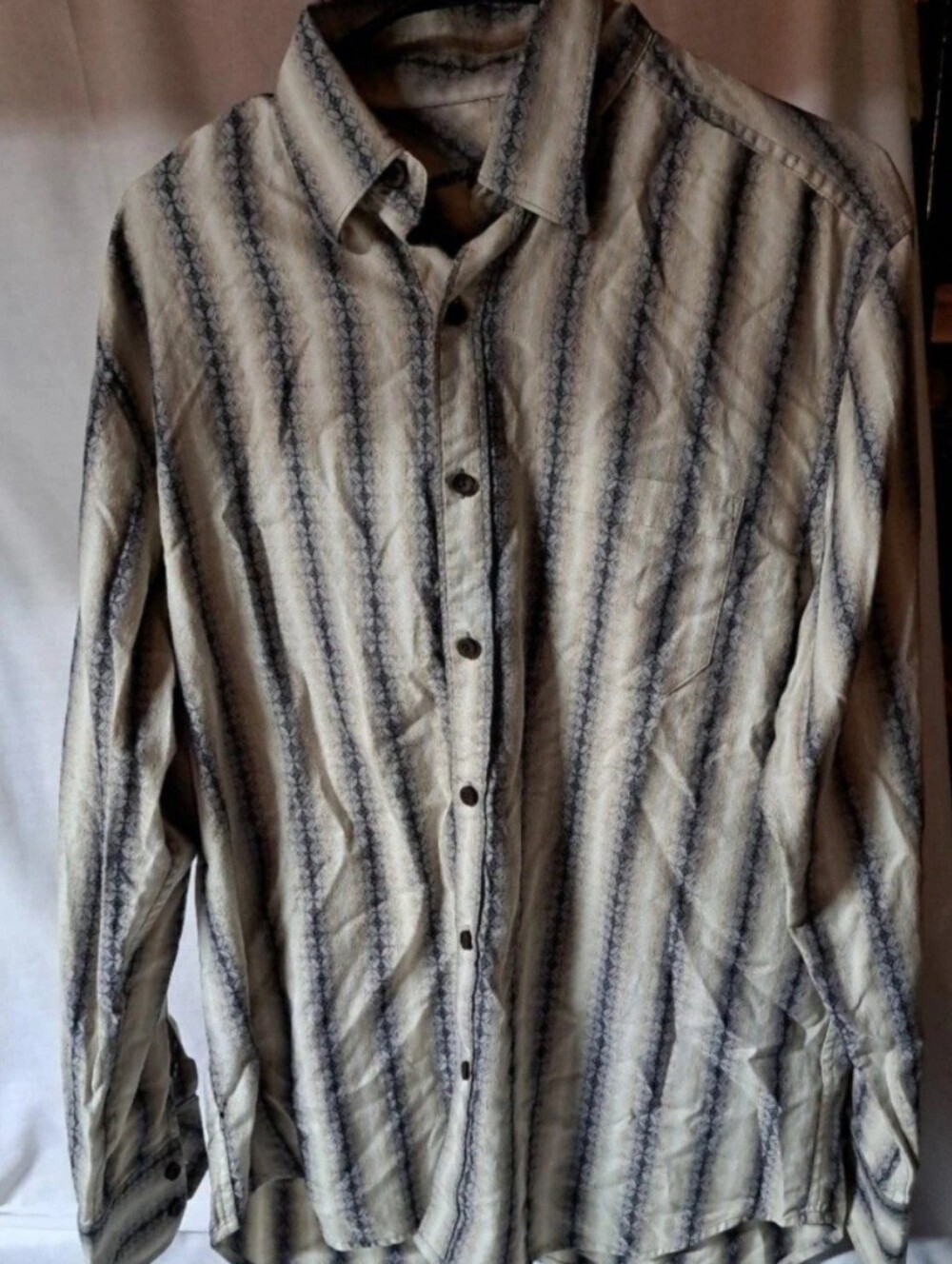 Men's Tommy Bahama Size M Button Down Long Sleeve Black And Gray Shirt.